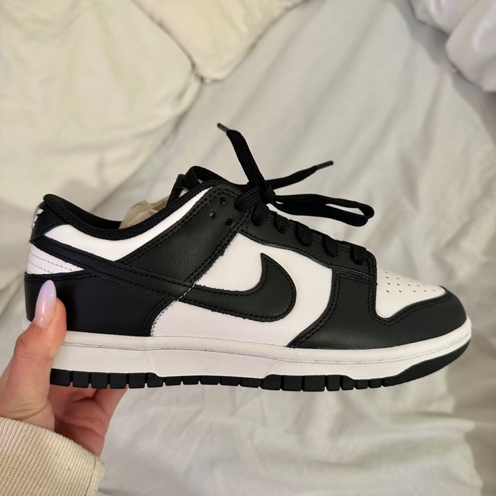 Nike women’s dunk low